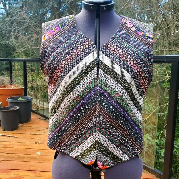 Vintage handmade Patchwork vest - Picture 2 of 3
